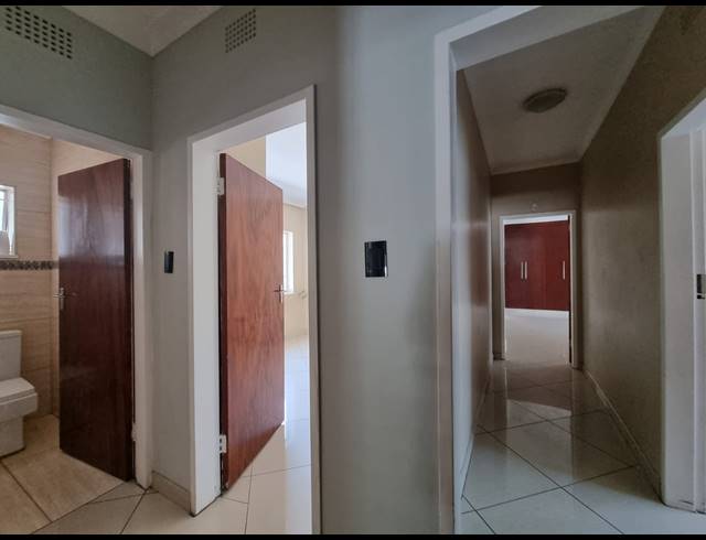 3 BEDROOM HOUSE FOR SALE IN VANDERBIJLPARK SW 1
